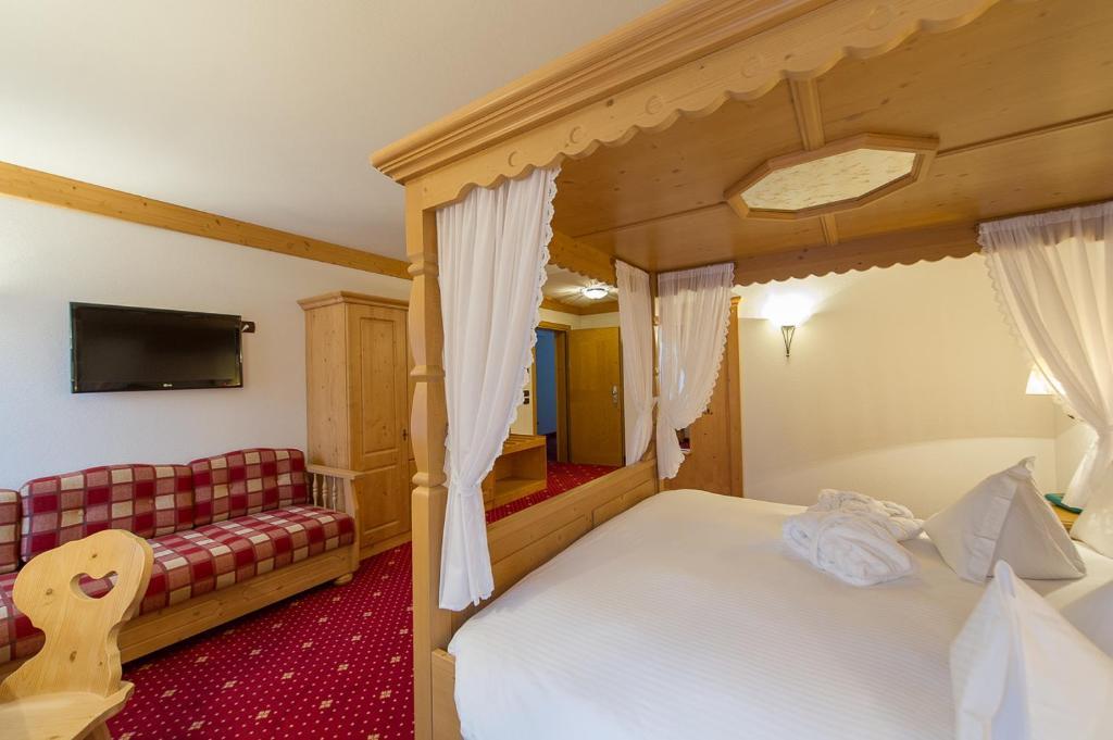 Hotel Italia Кастелло-ді-Ф'ємме Номер фото